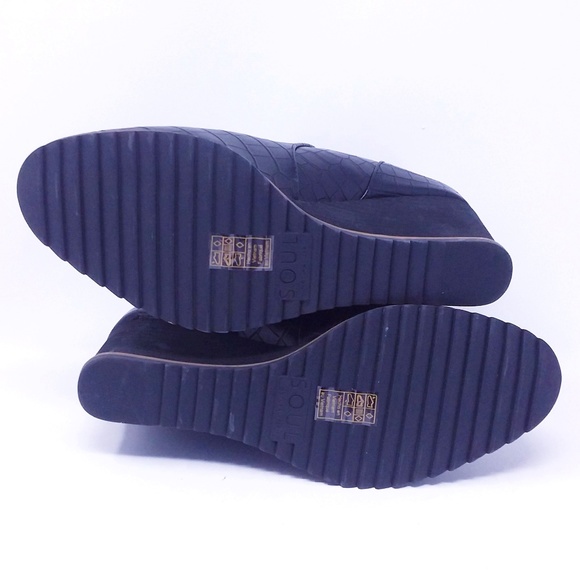 Naturalizer Women's Haley Black Croco Ankle Boot 10 - Picture 15 of 15